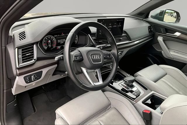 Used 2023 Audi Q5 2.0T Premium Plus w/ Premium Plus Package AWD/4WD image 13