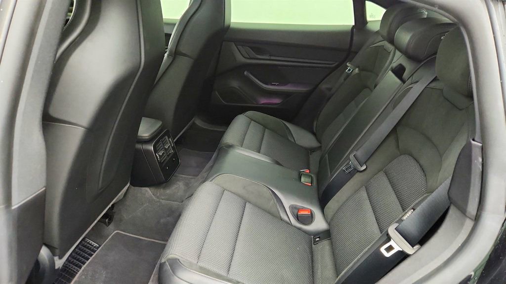 Used 2021 Porsche Taycan 4S image 20