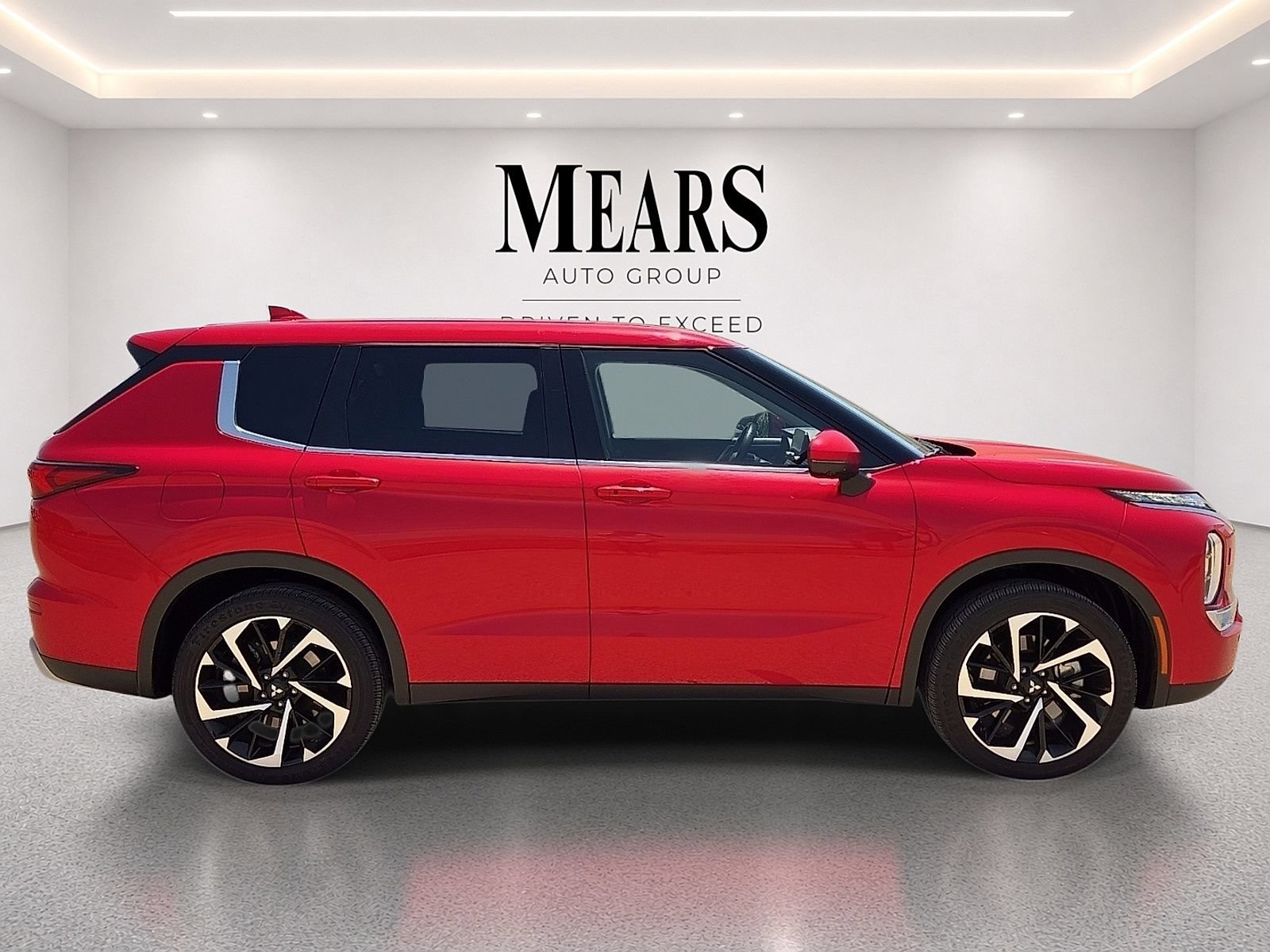 Used 2024 Mitsubishi Outlander SE Black Edition AWD/4WD image 6