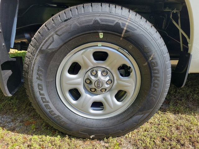 New 2026 Nissan Frontier S image 5