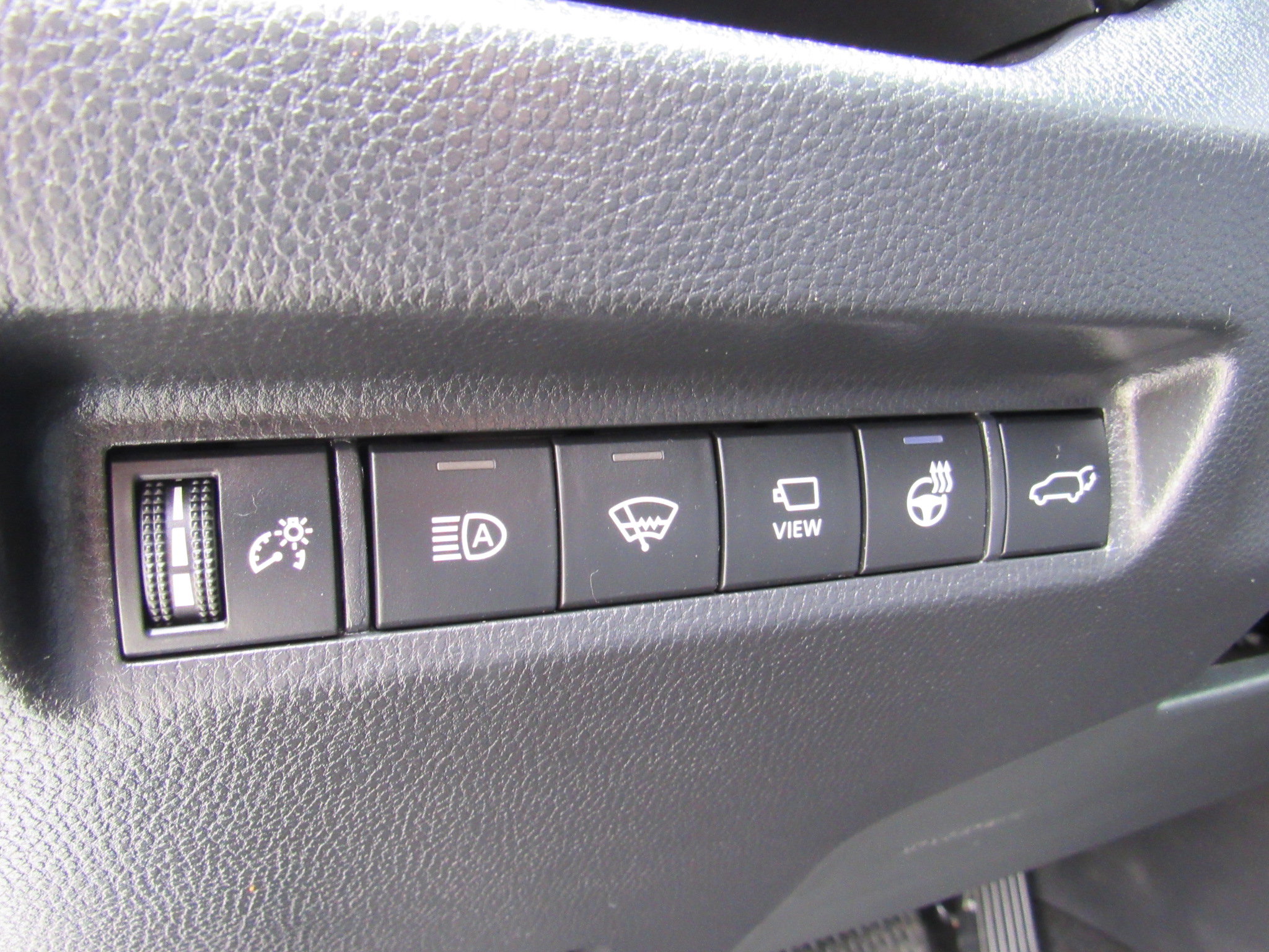 Used 2022 Toyota RAV4 XSE AWD/4WD image 15
