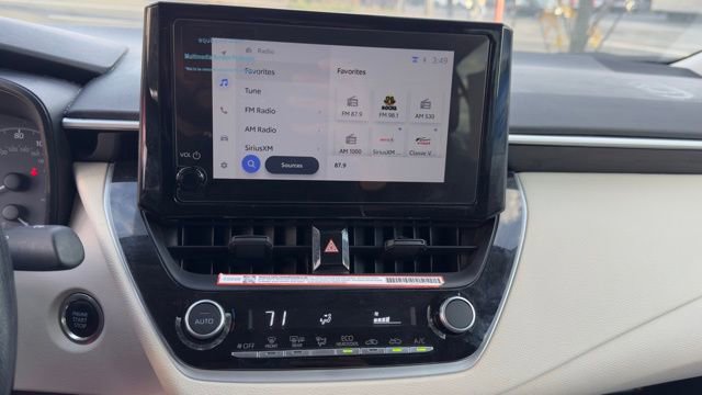 Used 2025 Toyota Corolla LE w/ Convenience Package image 15