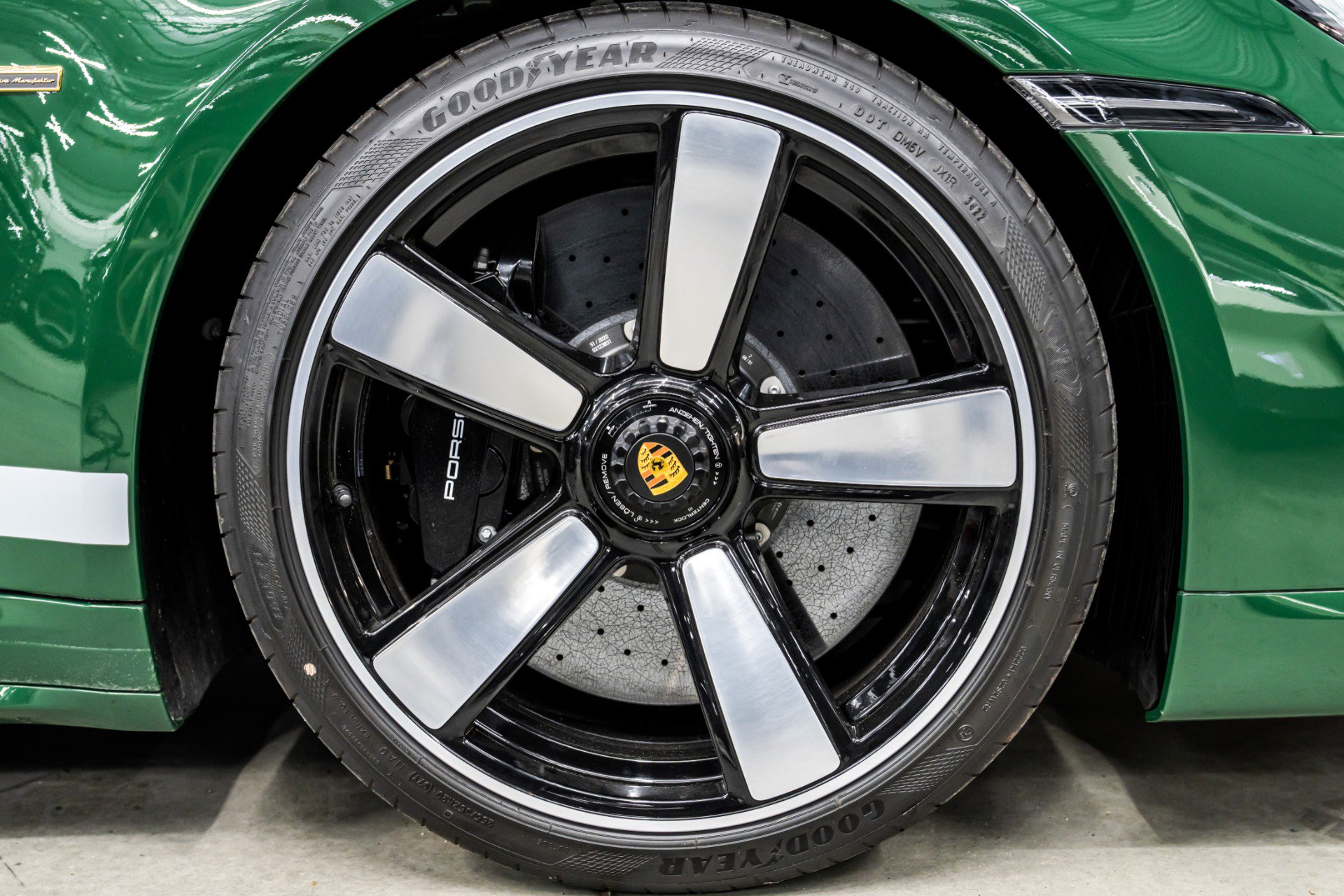 Used 2023 Porsche 911 Sport Classic image 9