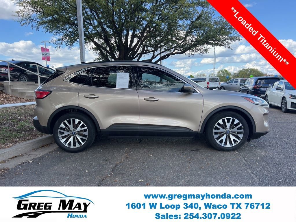Used 2020 Ford Escape Titanium image 8