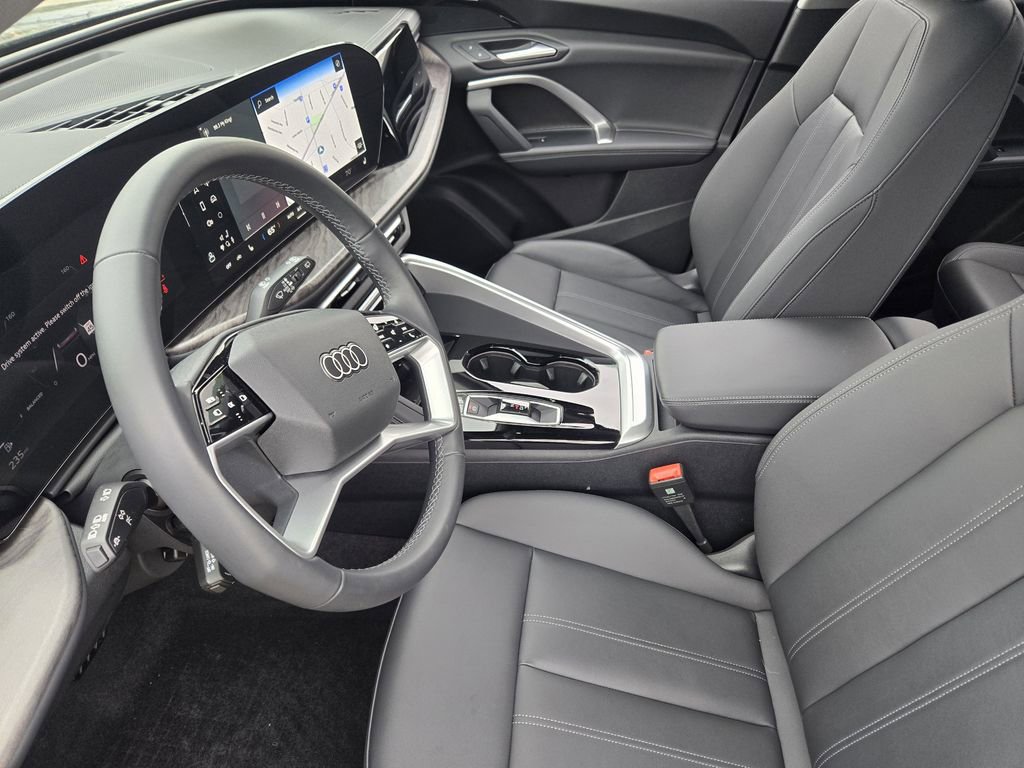 Certified 2025 Audi Q5 2.0T Premium image 17