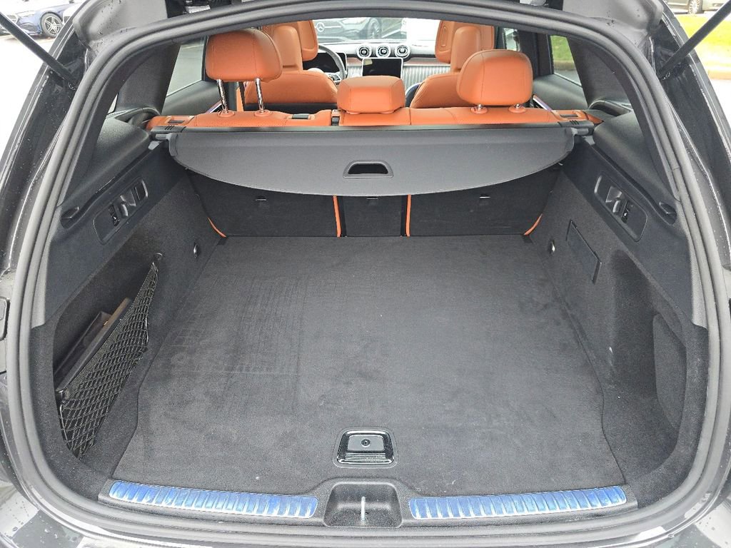 Used 2025 Mercedes-Benz GLC 300 4MATIC image 19