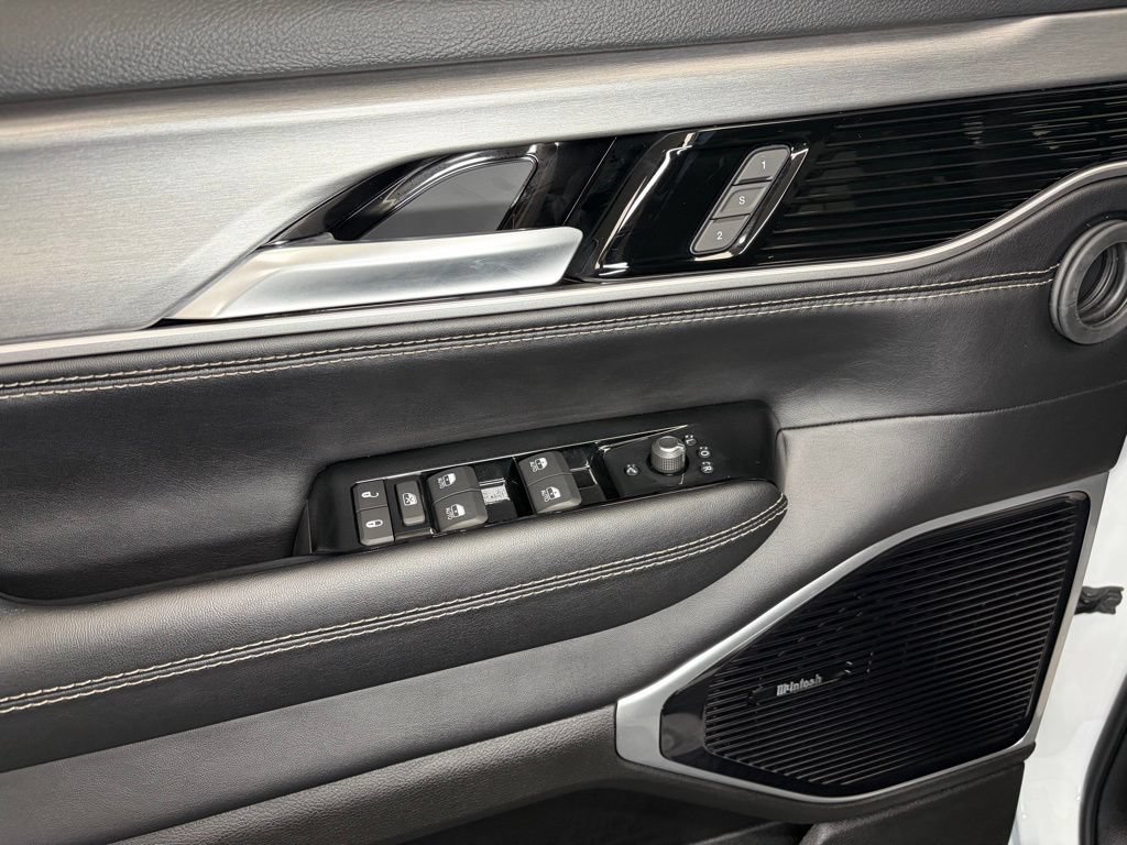 New 2026 Jeep Grand Wagoneer L Limited AWD/4WD image 17