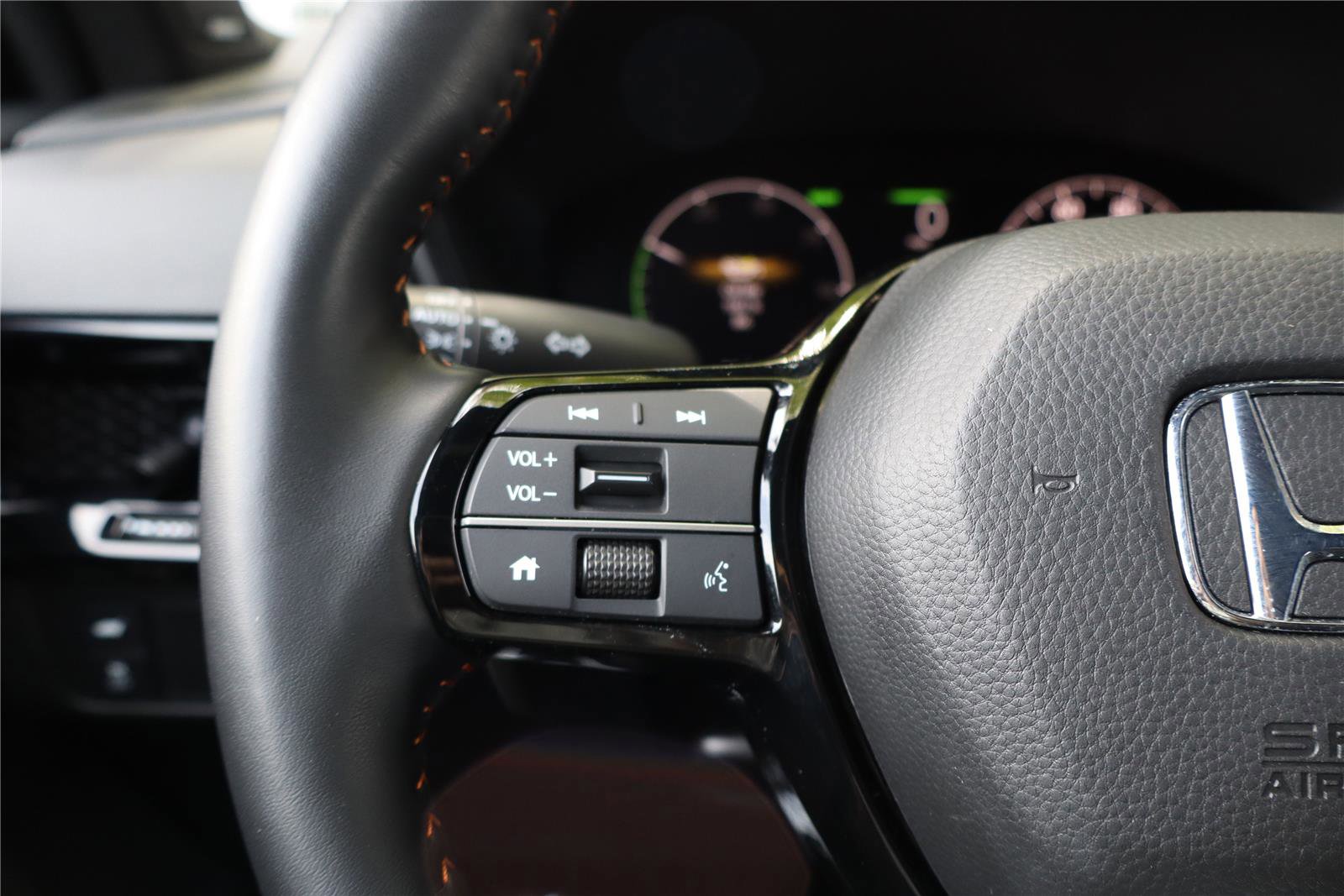 Used 2025 Honda CR-V Sport Touring image 17