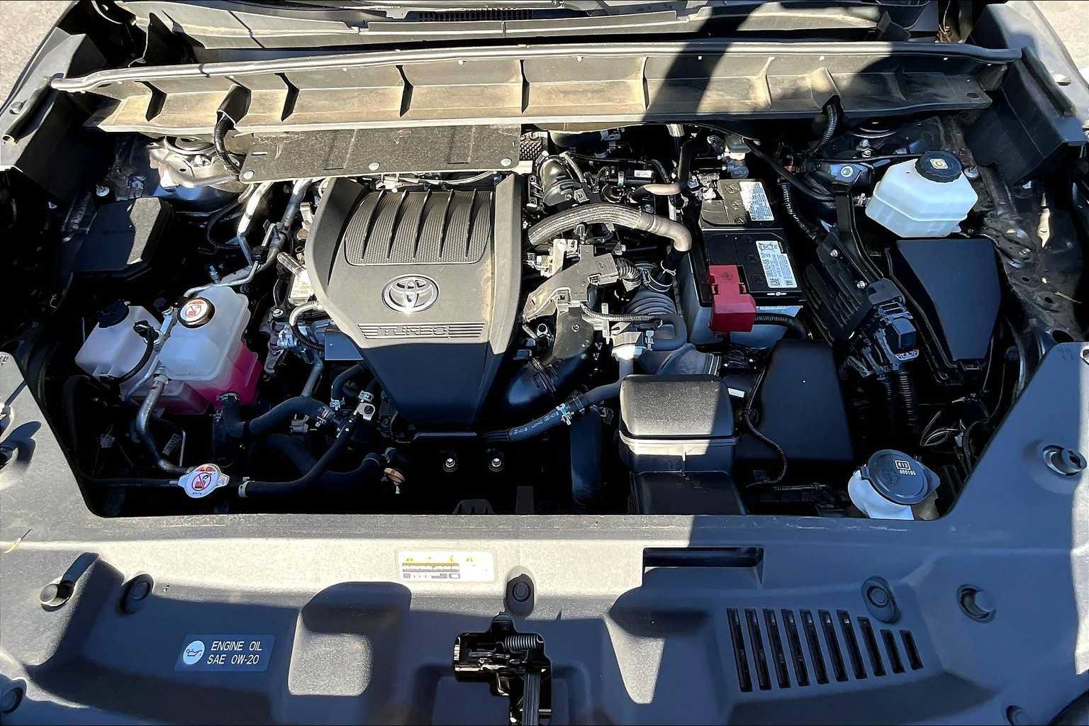 Used 2023 Toyota Highlander L FWD image 29