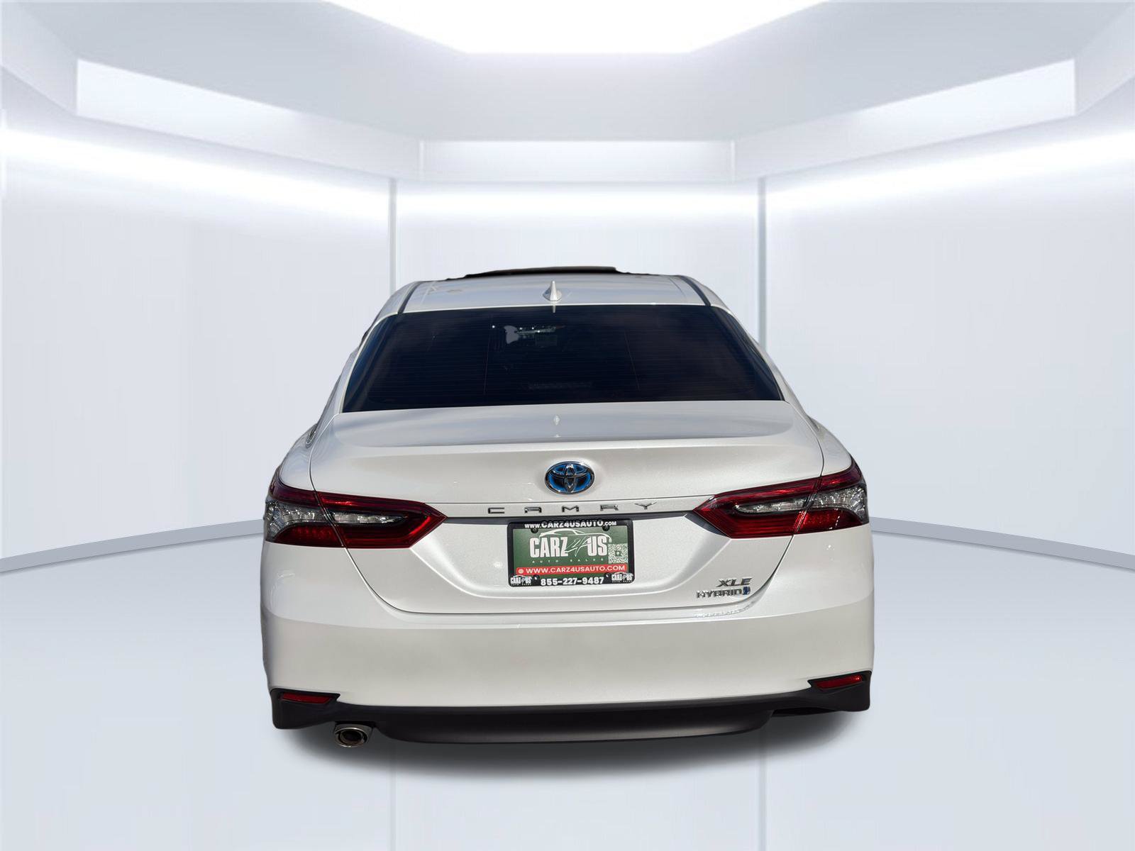 Used 2021 Toyota Camry XLE w/ Navigation Upgrade Package FWD image 6