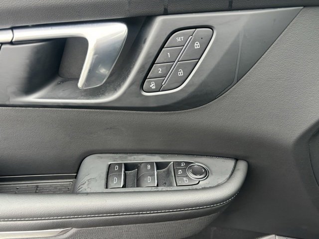 Used 2025 Buick Enclave Sport Touring w/ Power Package image 11