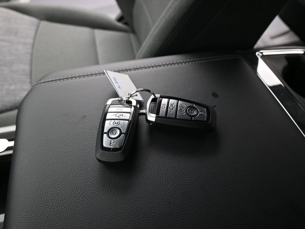 New 2026 Ford F250 XLT w/ XLT Premium Package image 16