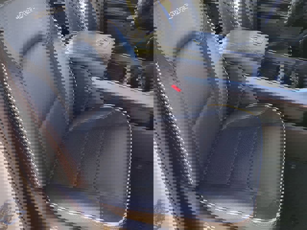 Used 2025 RAM 1500 Laramie image 22