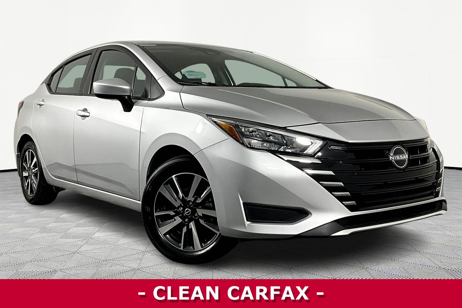 Certified 2025 Nissan Versa SV w/ Trunk Package image 3