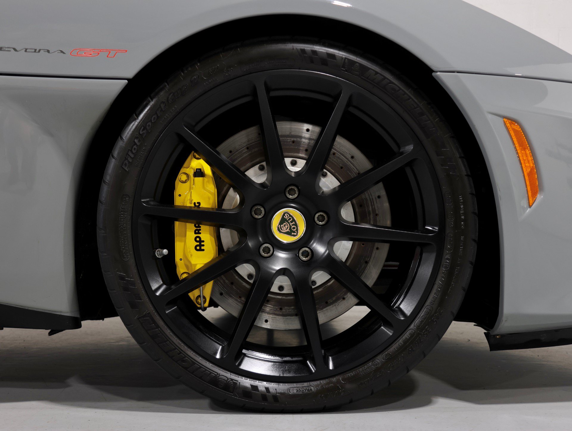 Used 2020 Lotus Evora RWD image 46