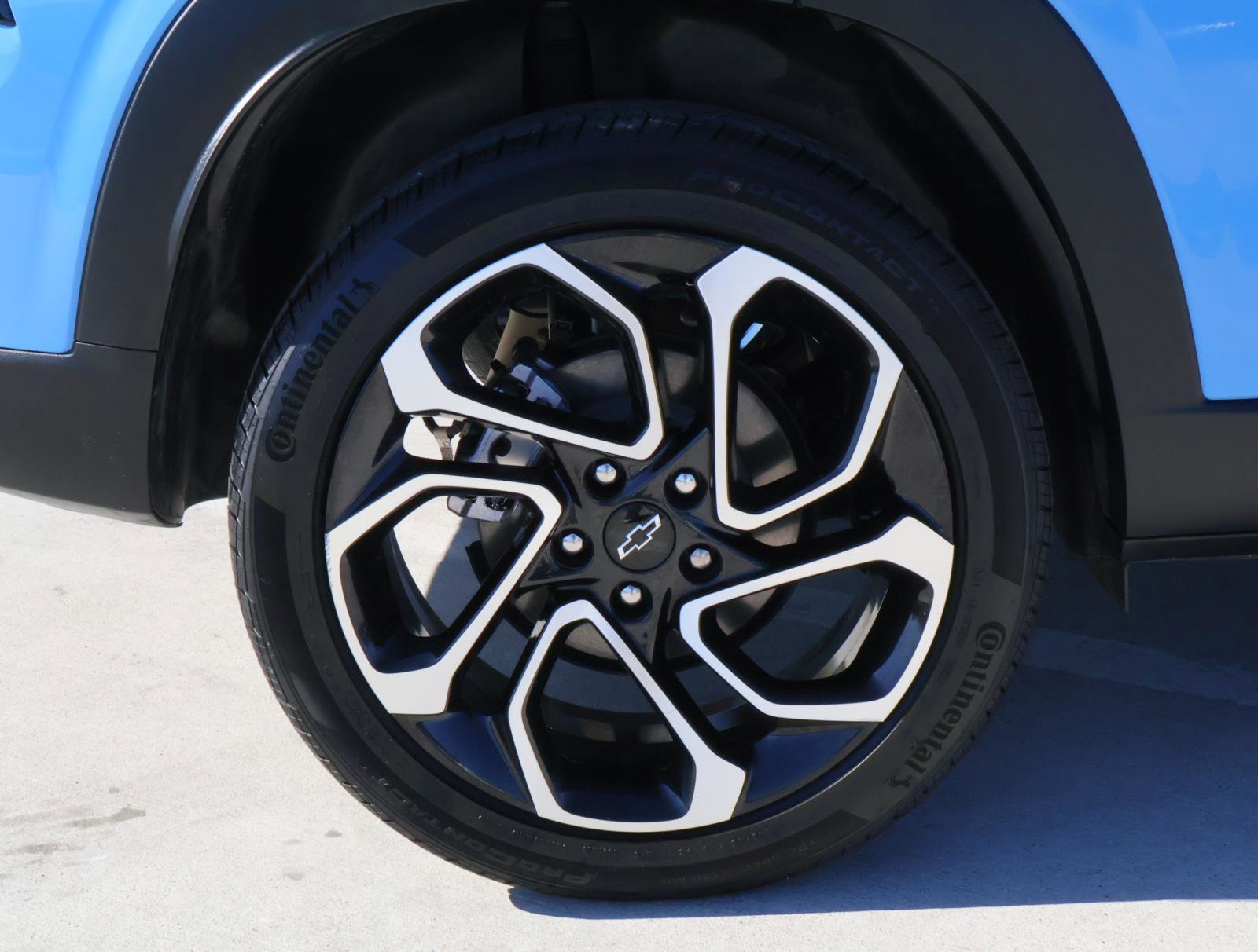 Used 2024 Chevrolet Trax RS w/ Sunroof Package image 8