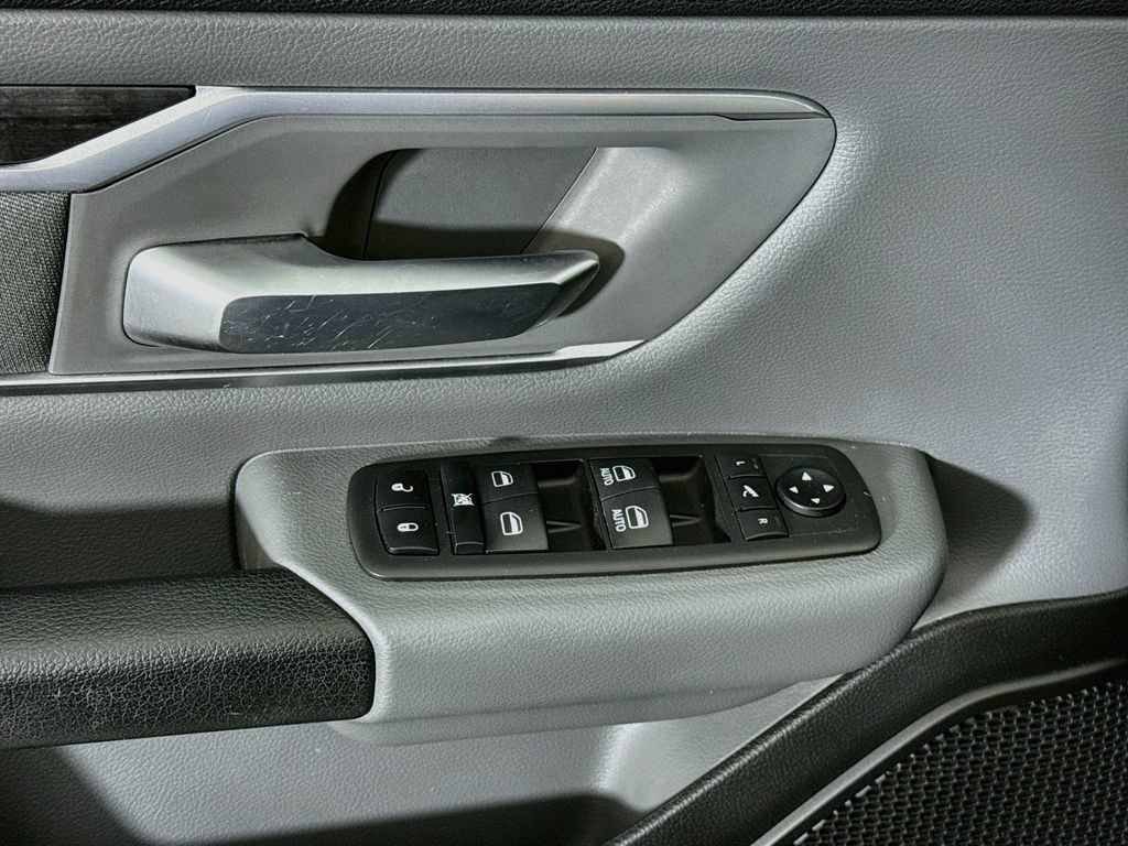 Used 2020 RAM 1500 Big Horn AWD/4WD image 24