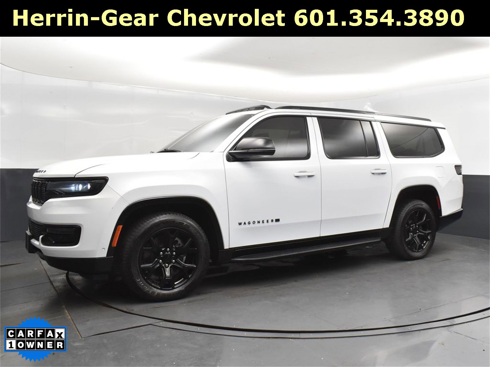 Used 2024 Jeep Wagoneer L Series II image 3