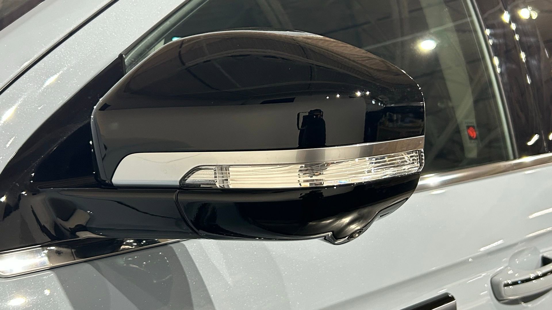 New 2026 Lincoln Navigator Premiere AWD/4WD image 17