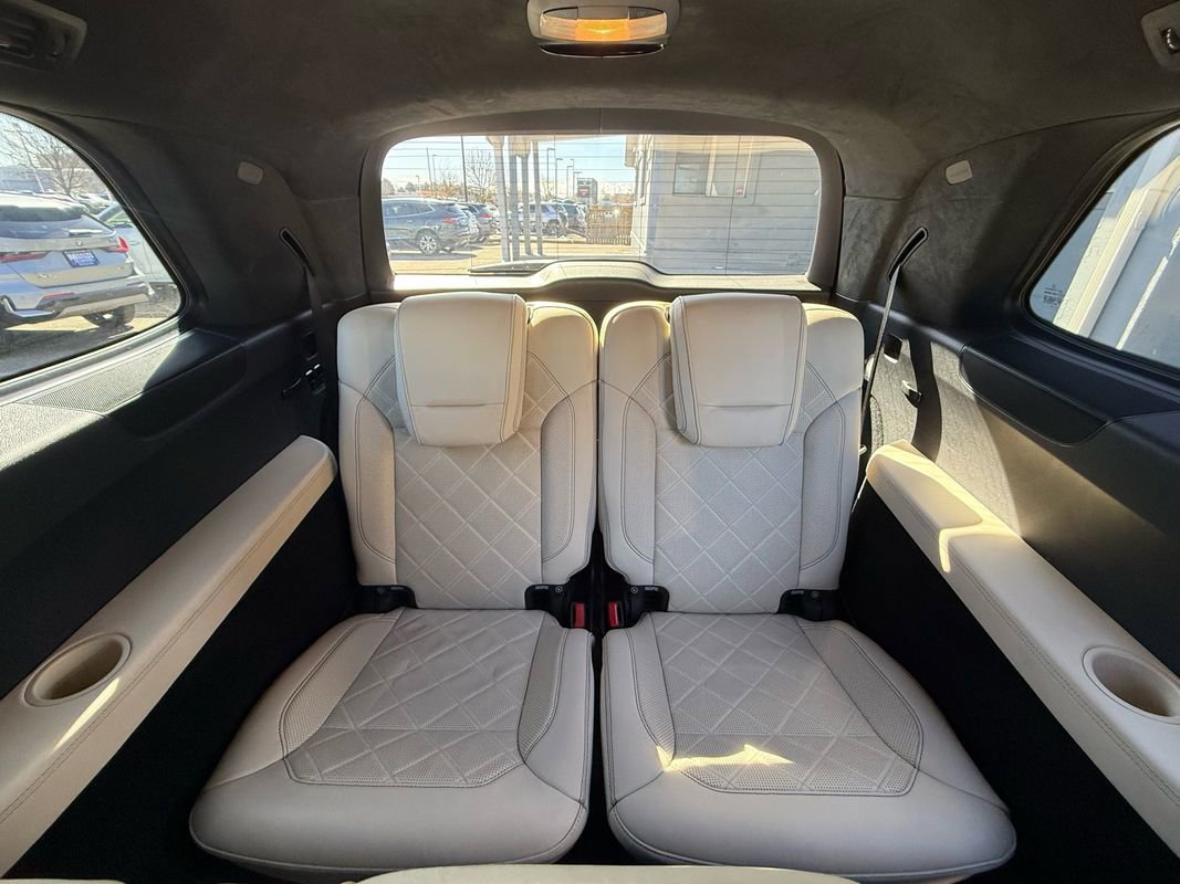 Used 2017 Mercedes-Benz GLS 550 4MATIC image 11