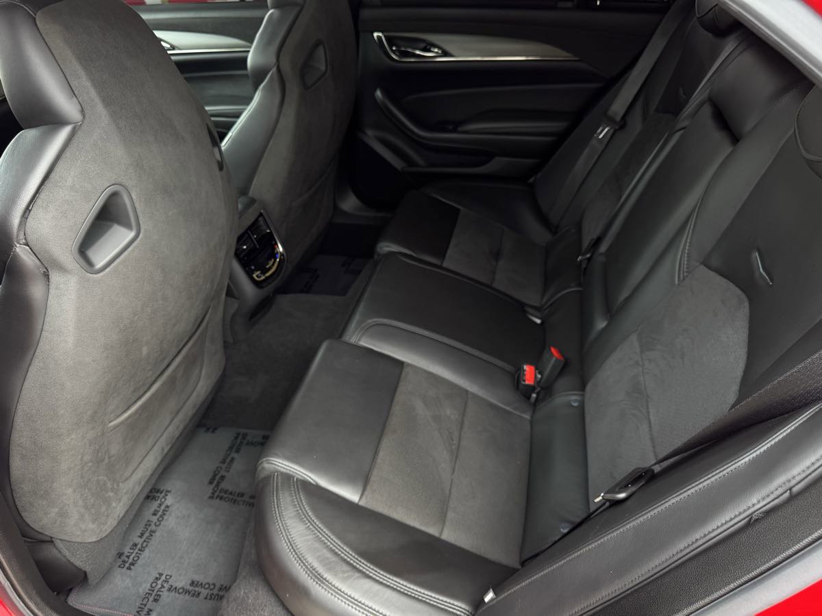 Used 2019 Cadillac CTS V w/ Carbon Fiber Package RWD image 18