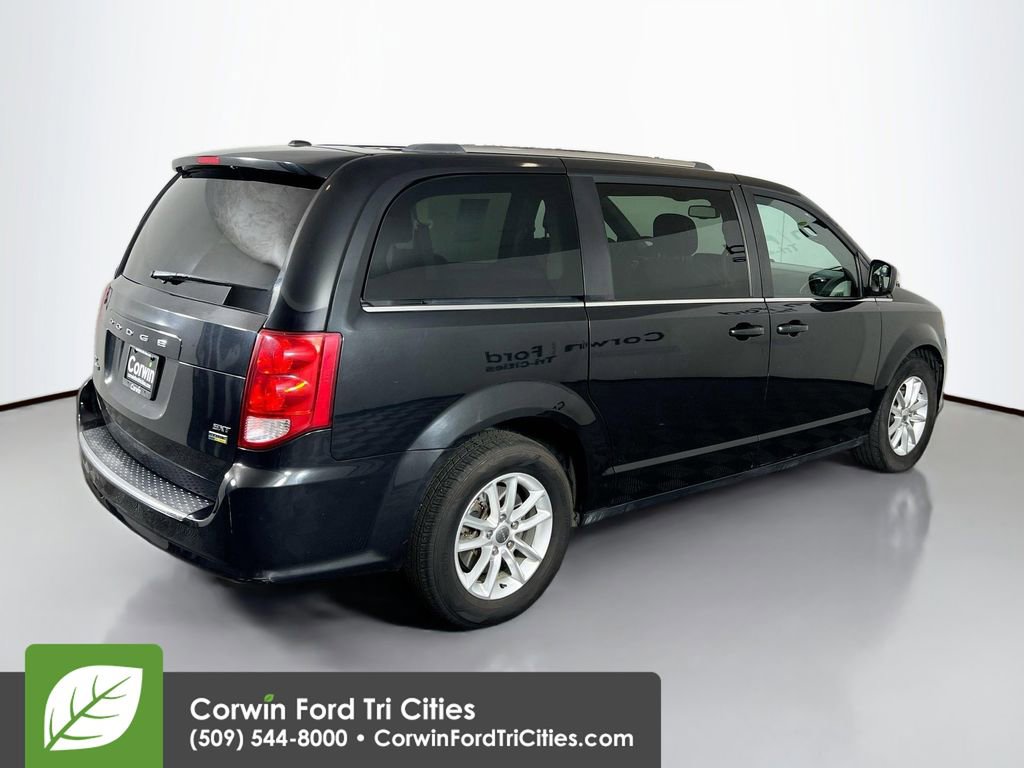 Used 2018 Dodge Grand Caravan SXT image 15