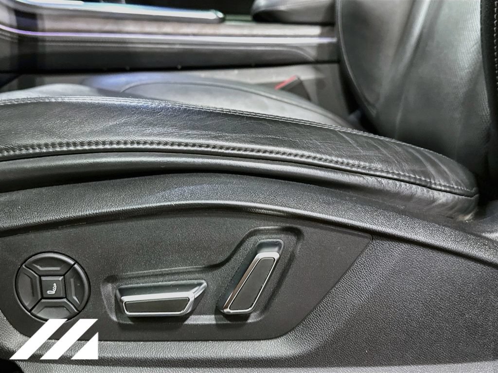 Used 2019 Audi Q8 Prestige w/ Luxury Package AWD/4WD image 21