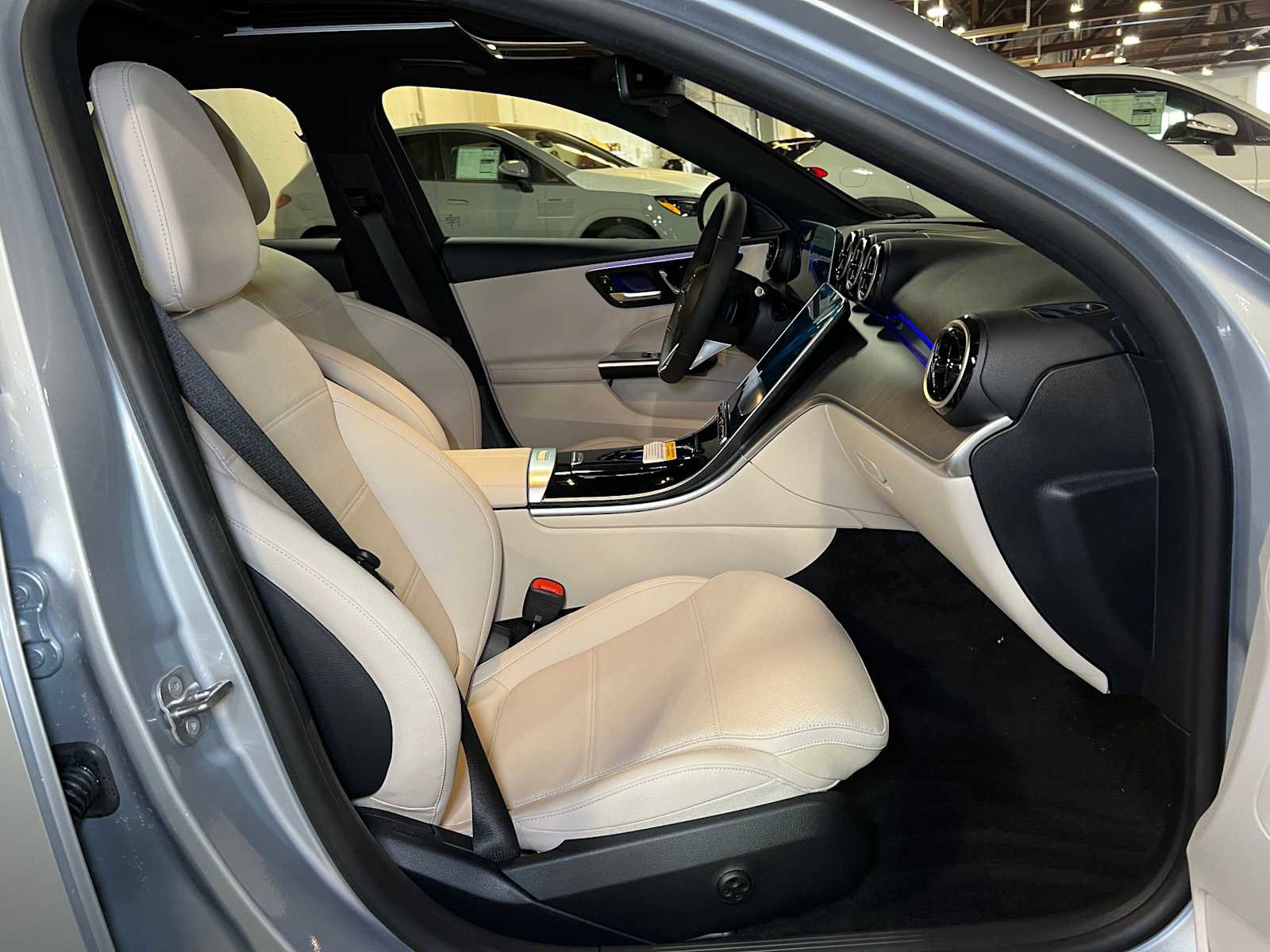 Used 2025 Mercedes-Benz C 300 4MATIC Sedan image 11
