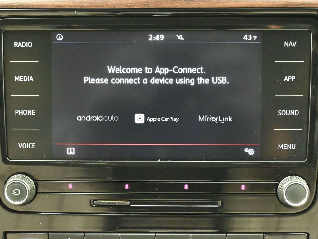 Used 2020 Volkswagen Passat 2.0T SEL image 10