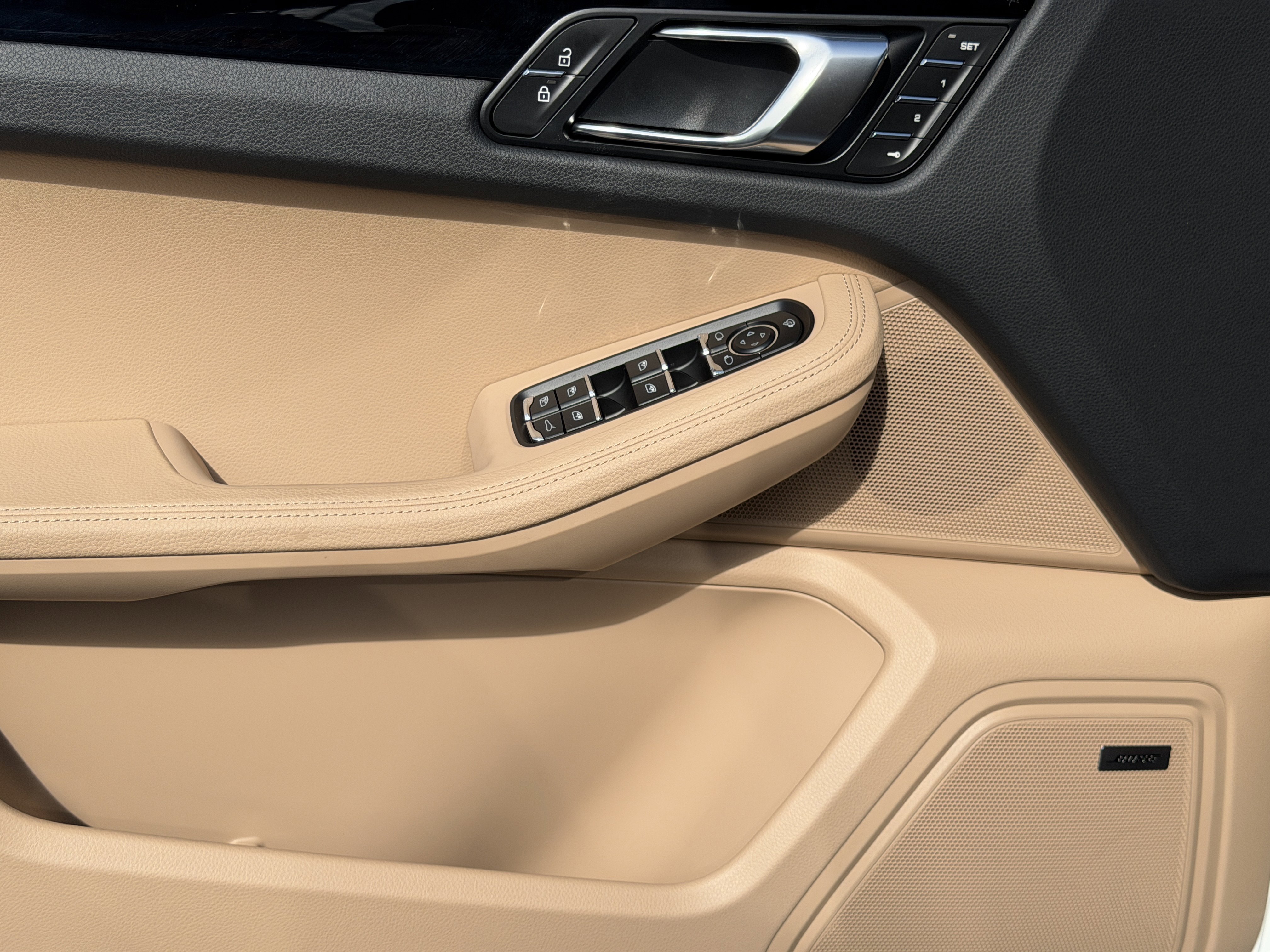 New 2025 Porsche Macan image 19