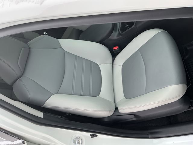 Used 2022 Toyota RAV4 XLE Premium image 35