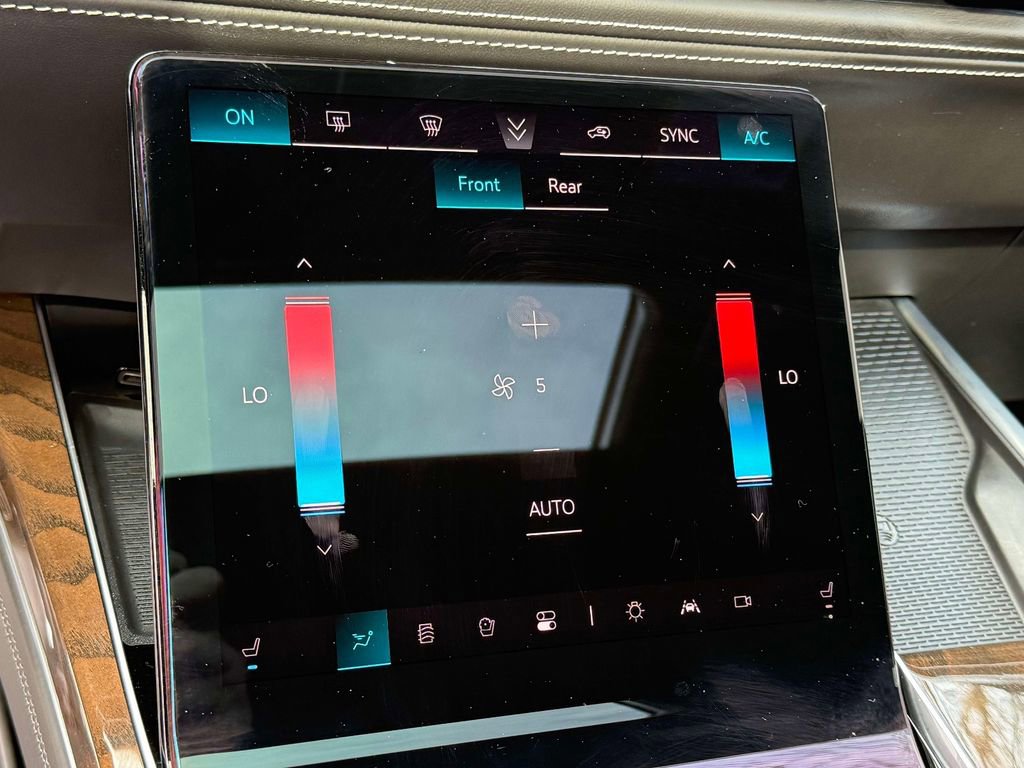 Used 2025 Cadillac Escalade ESV Premium Luxury Platinum image 26