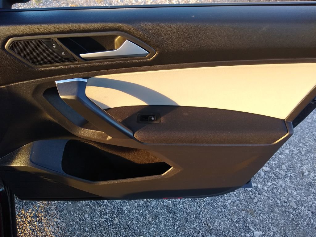 Used 2021 Volkswagen Tiguan S image 27