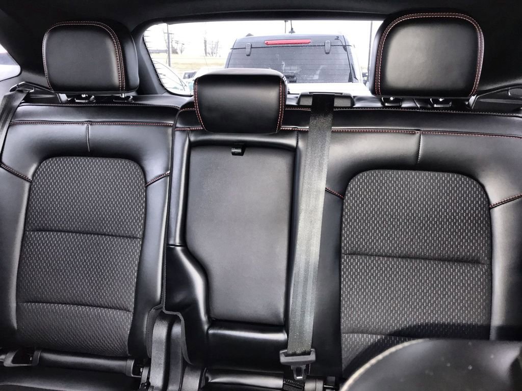 Used 2025 Ford Escape ST-Line w/ Equipment Group 301A image 22