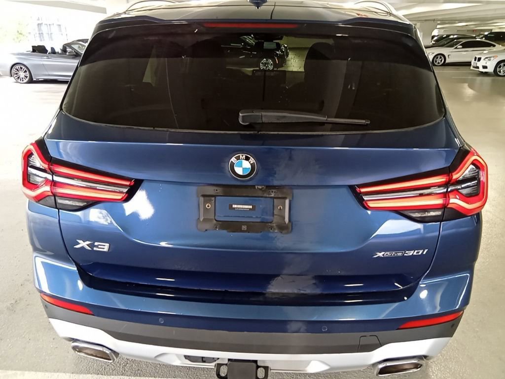 Certified 2023 BMW X3 xDrive30i w/ Premium Package image 8