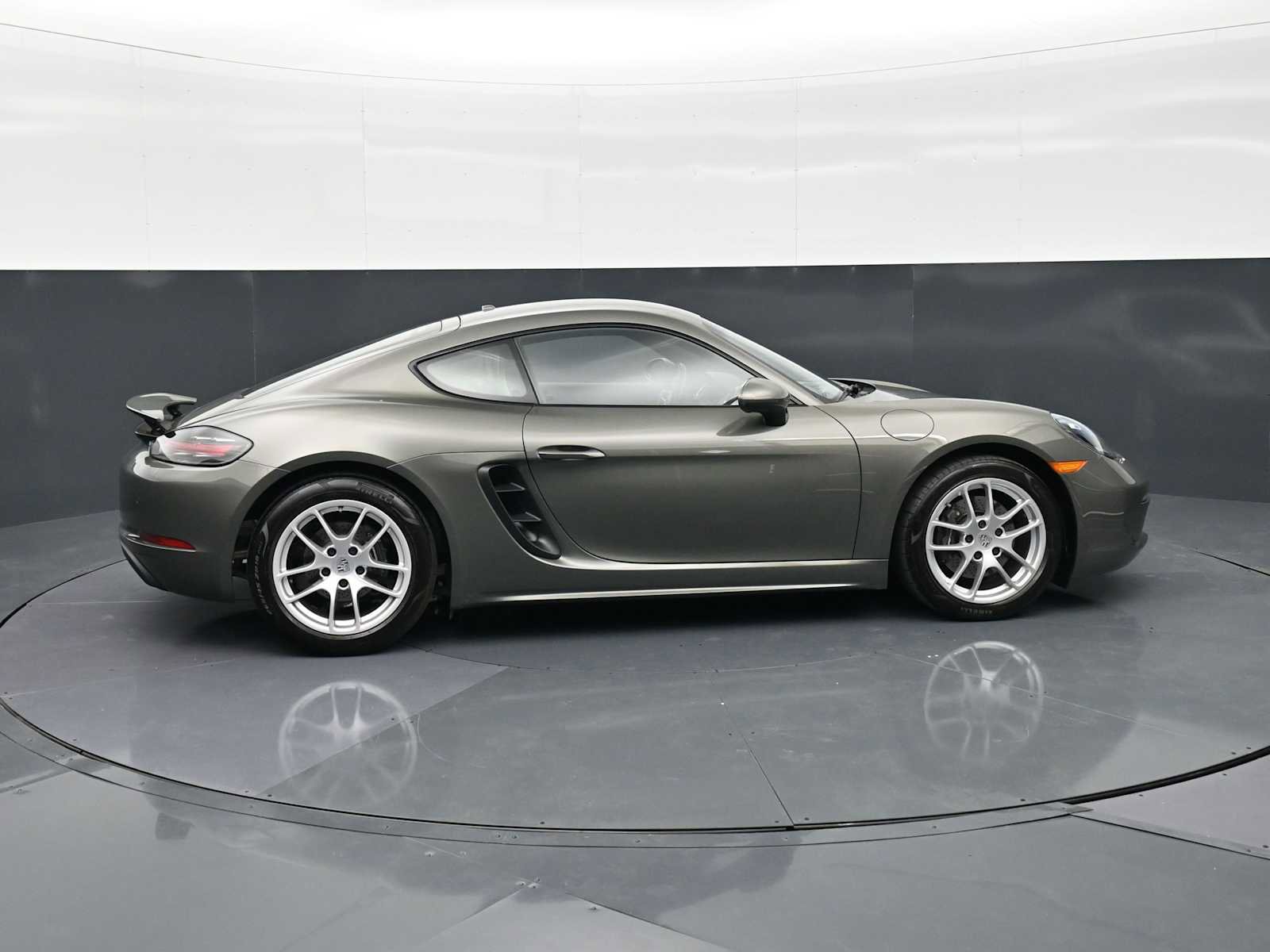 Certified 2022 Porsche 718 Cayman image 22