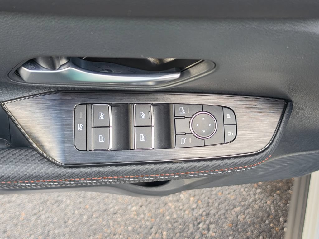 Used 2026 Nissan Kicks SR w/ Cold Weather Package AWD/4WD image 13