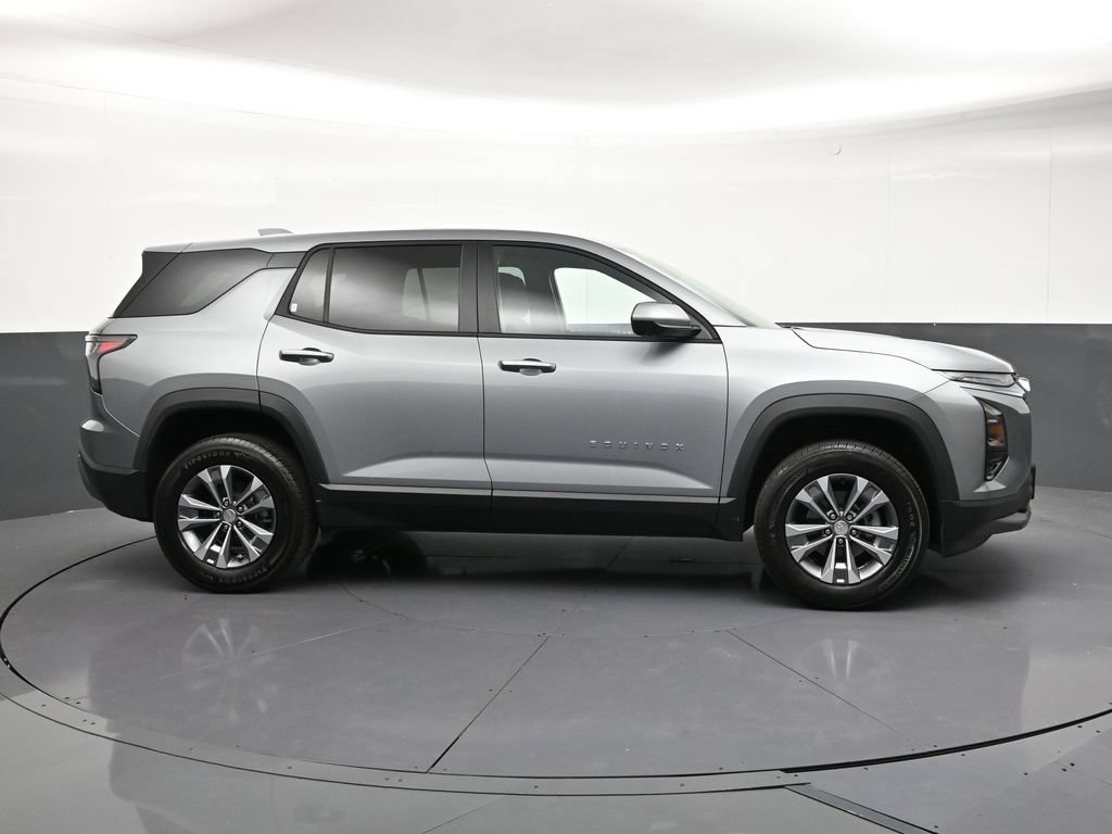 Used 2026 Chevrolet Equinox LT w/ Safety and Technology Package FWD image 6