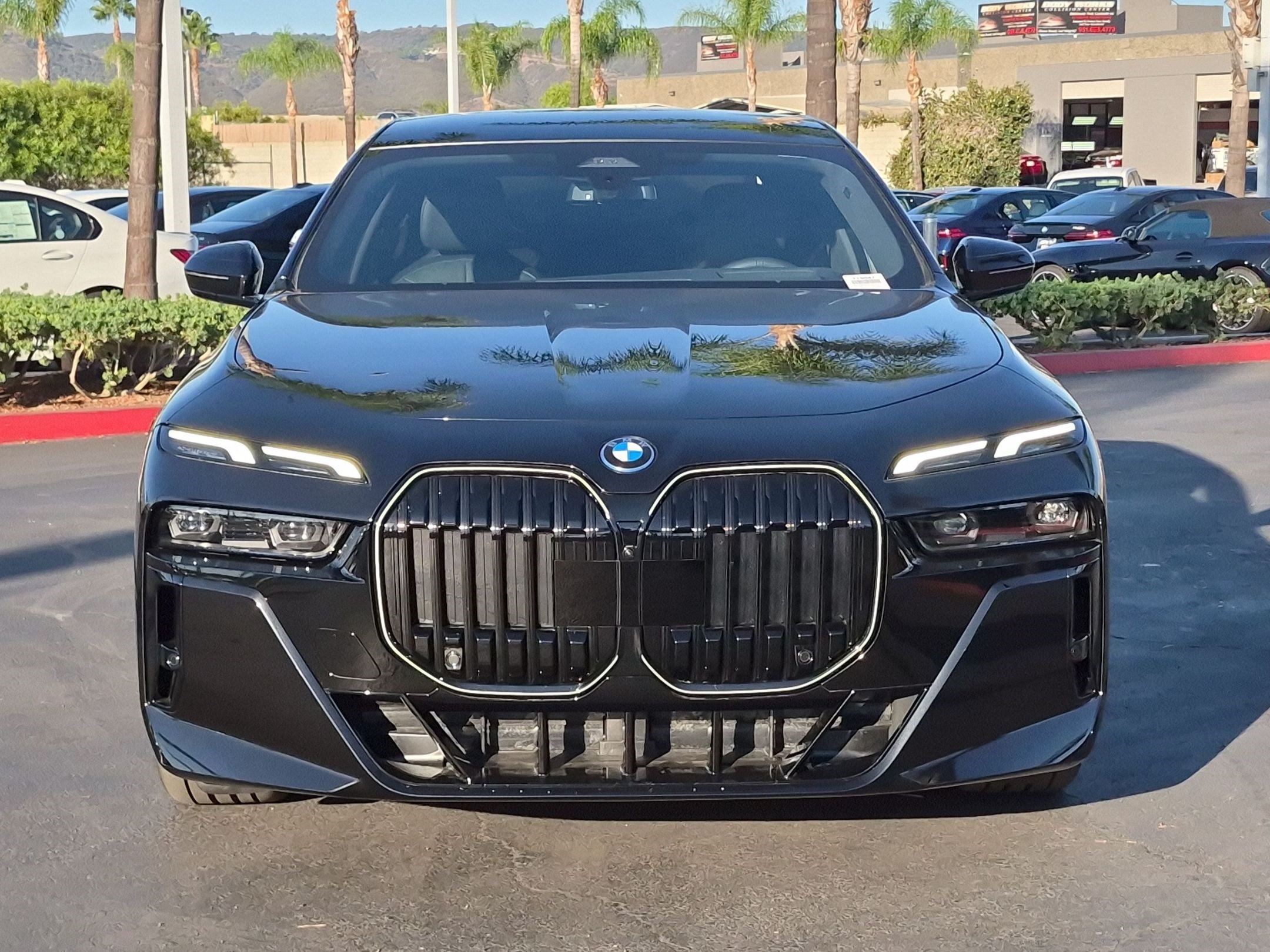 New 2026 BMW 750e xDrive w/ Premium Package AWD/4WD image 3