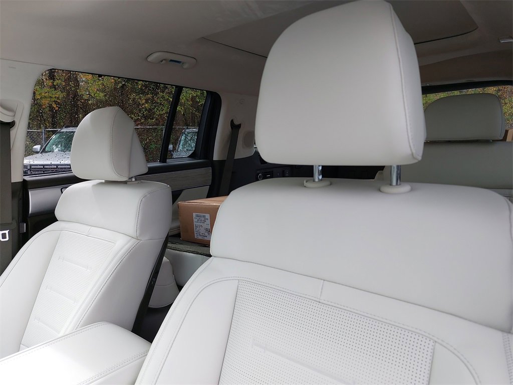 New 2025 Hyundai Santa Fe Calligraphy w/ Tow & Go Package image 17