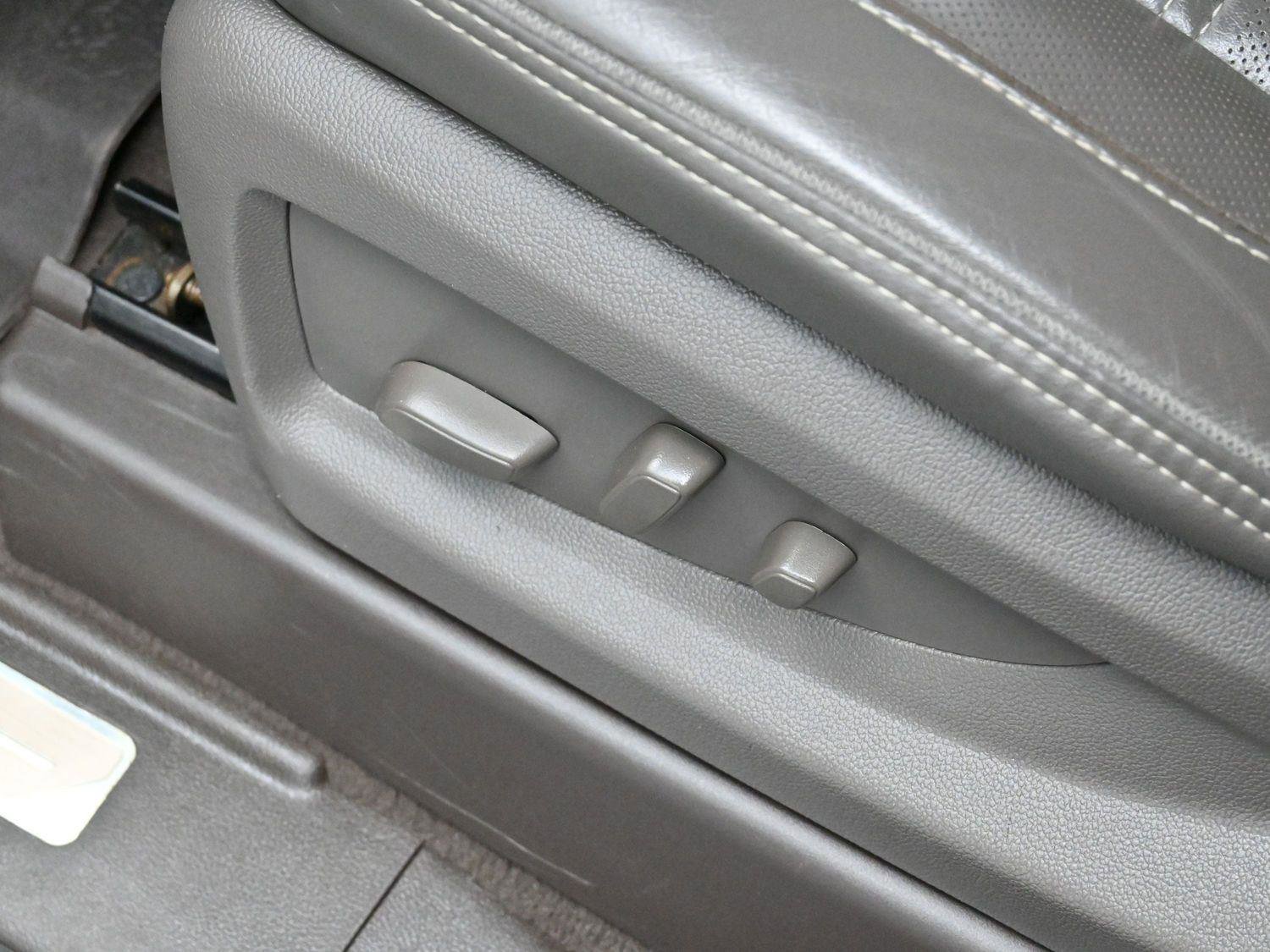 Used 2019 GMC Yukon XL Denali w/ Denali Ultimate Package image 14