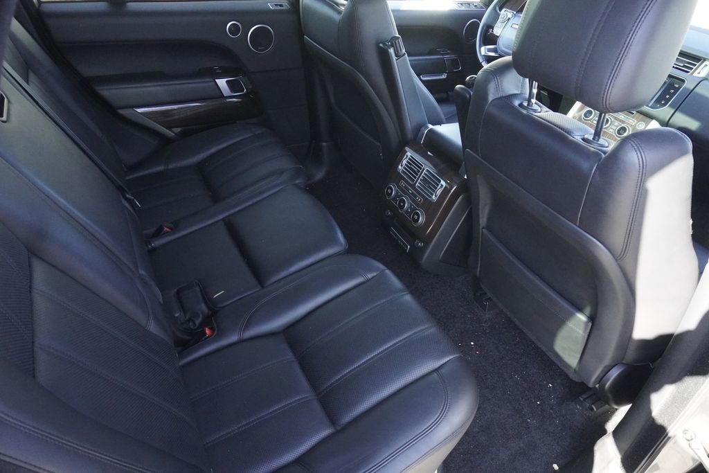 Used 2016 Land Rover Range Rover HSE image 26