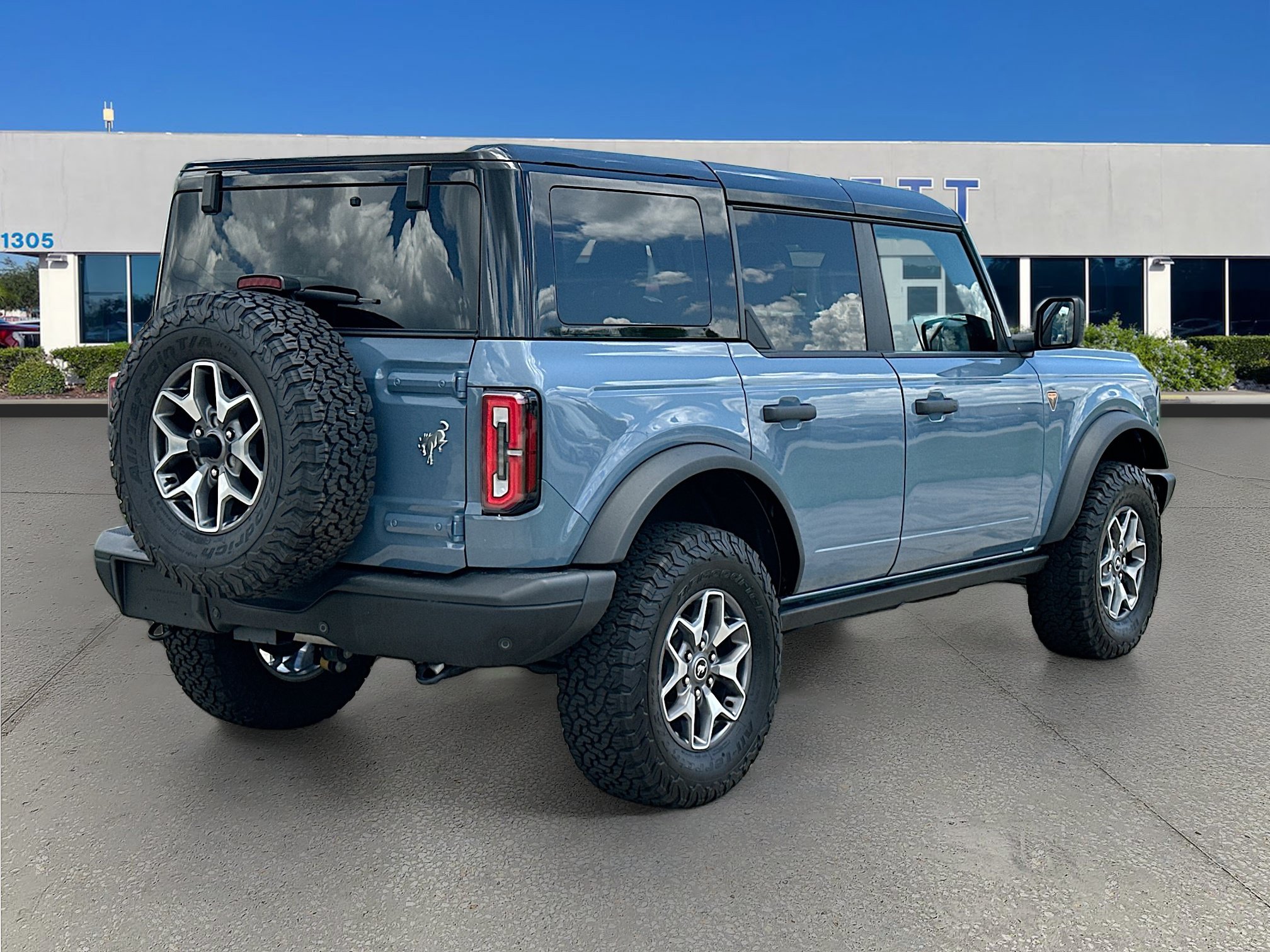 Used 2025 Ford Bronco Badlands AWD/4WD image 7
