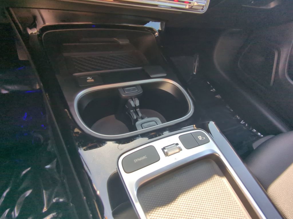 Used 2025 Mercedes-Benz CLA 250 4MATIC image 8