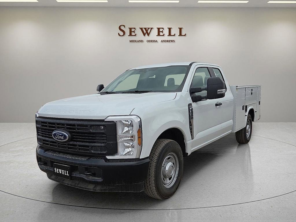 New 2025 Ford F350 XL