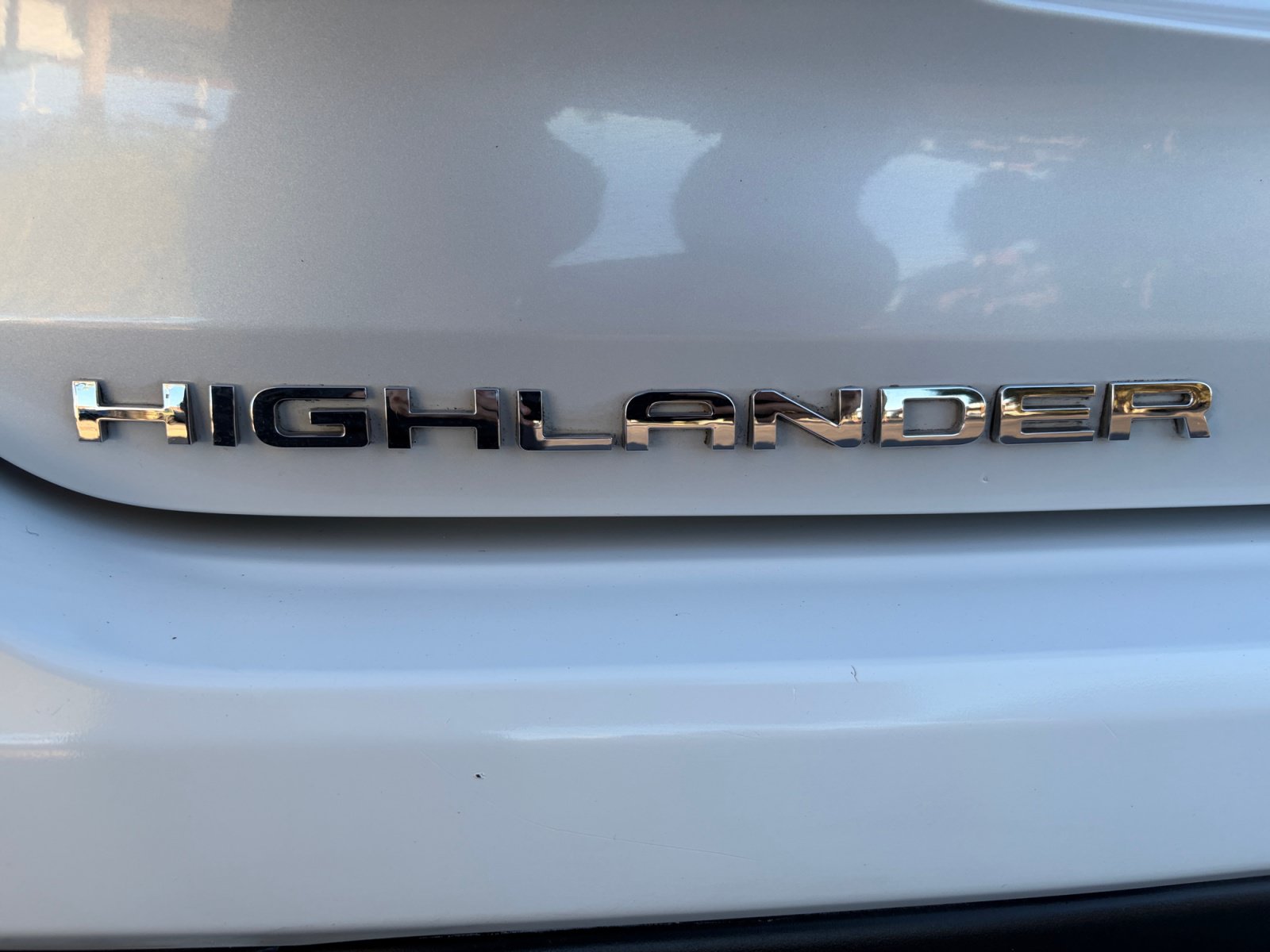 Used 2022 Toyota Highlander XLE AWD/4WD image 29
