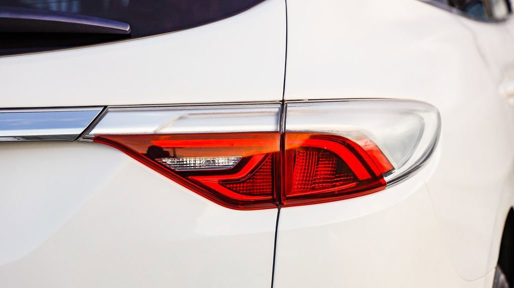 Used 2024 Buick Enclave Premium image 10