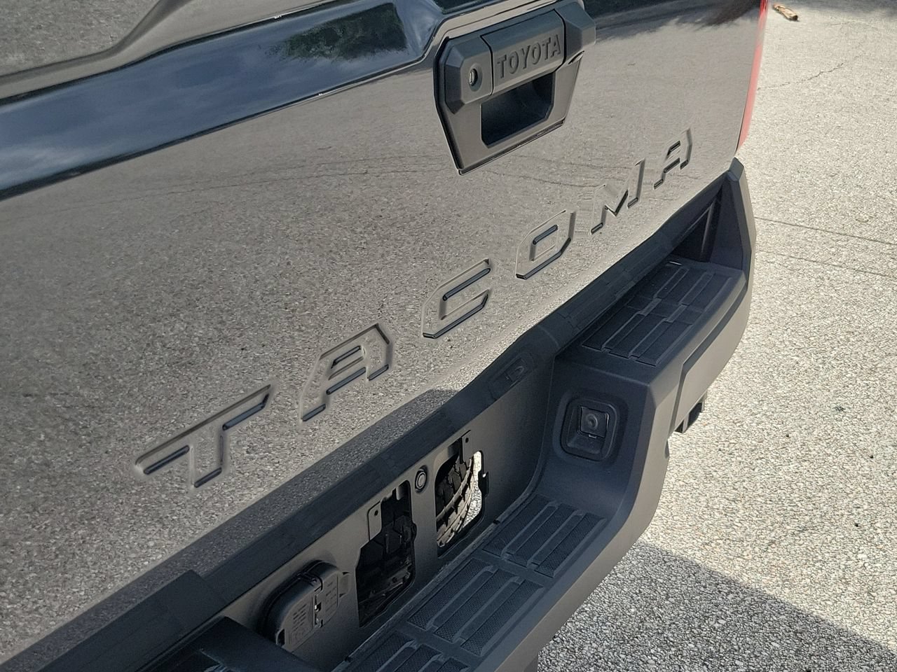 Used 2024 Toyota Tacoma SR RWD image 6