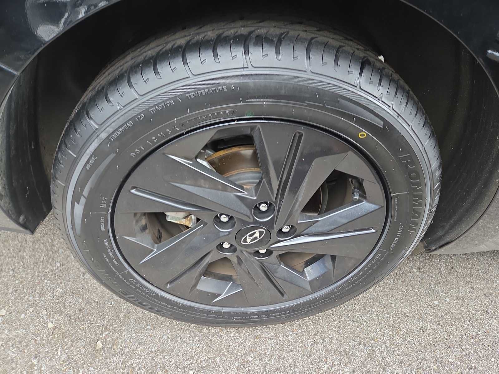 Used 2023 Hyundai Elantra SEL FWD image 3
