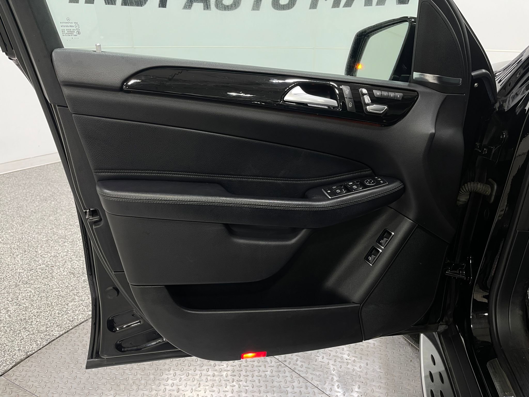 Used 2018 Mercedes-Benz GLS 450 4MATIC image 15